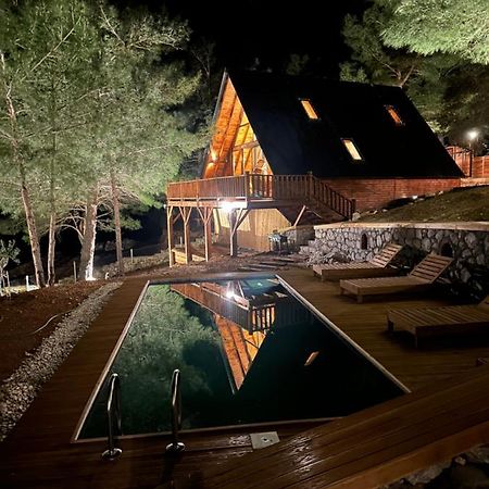 Panurlawoodenhouse Oezel Havuz& Sauna Mavi Екстериор снимка