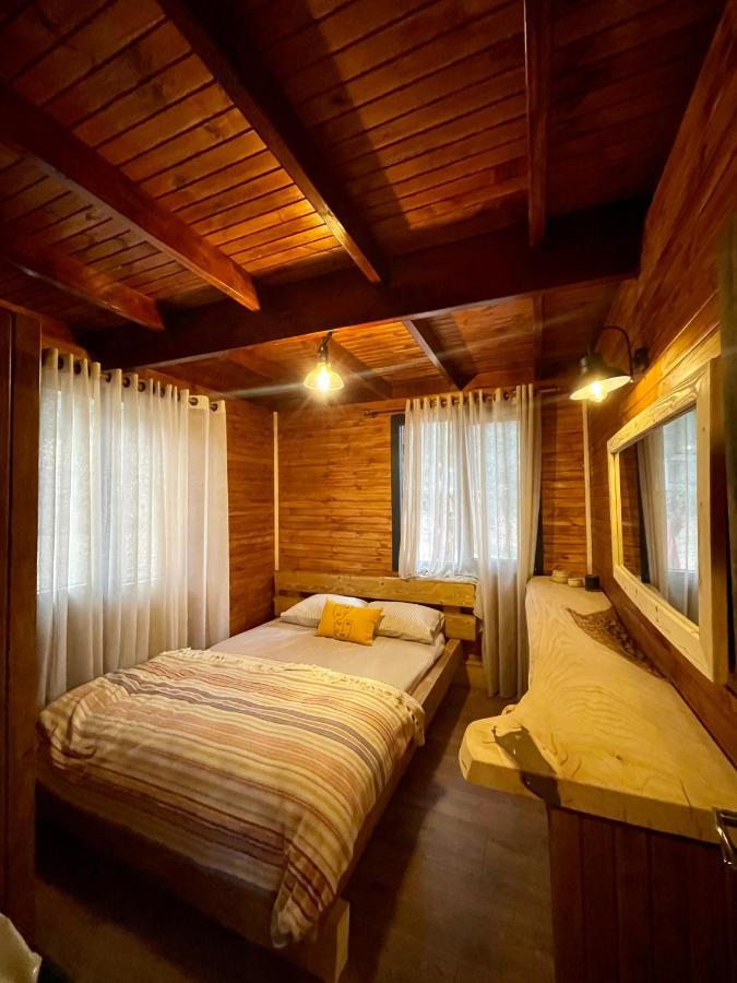 Panurlawoodenhouse Oezel Havuz& Sauna Mavi Екстериор снимка