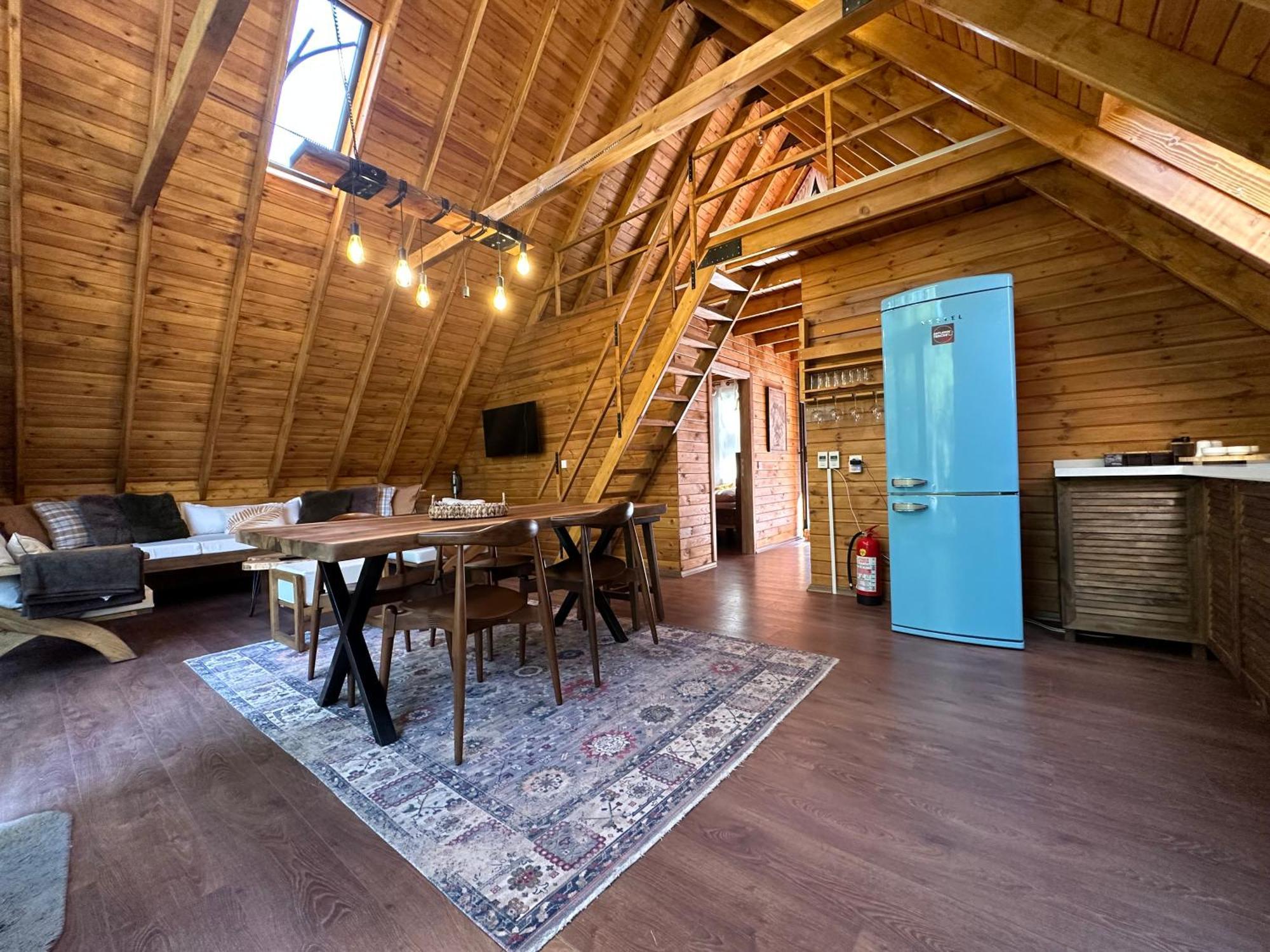 Panurlawoodenhouse Oezel Havuz& Sauna Mavi Екстериор снимка