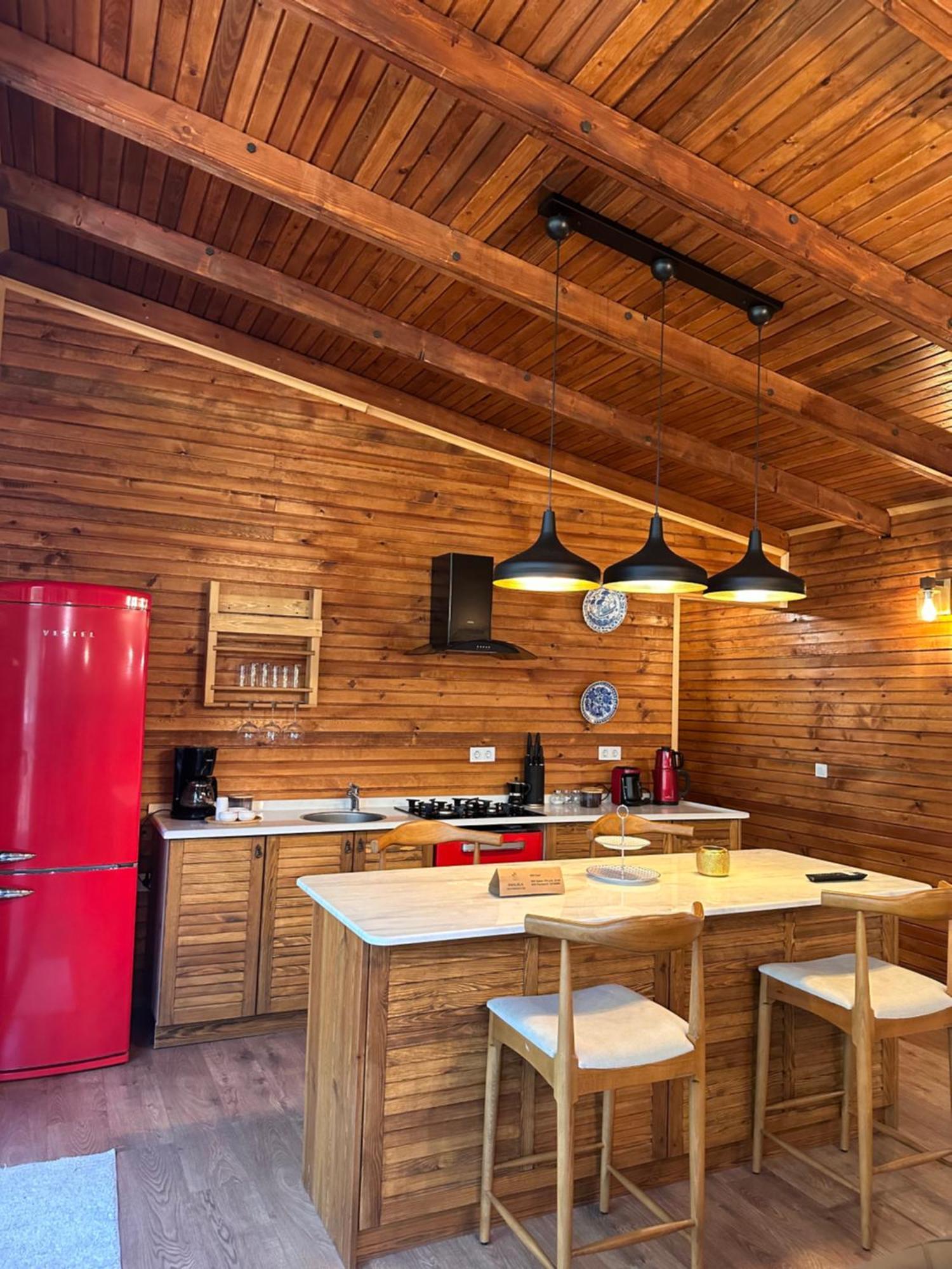 Panurlawoodenhouse Oezel Havuz& Sauna Mavi Екстериор снимка