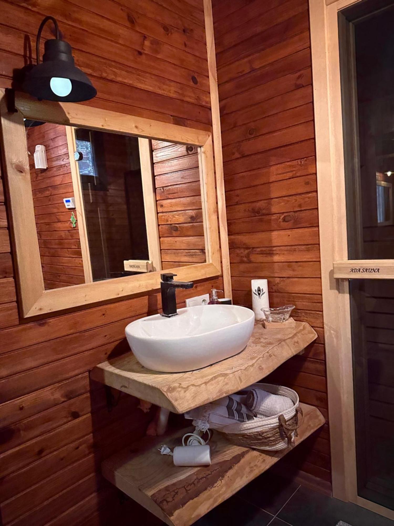 Panurlawoodenhouse Oezel Havuz& Sauna Mavi Екстериор снимка